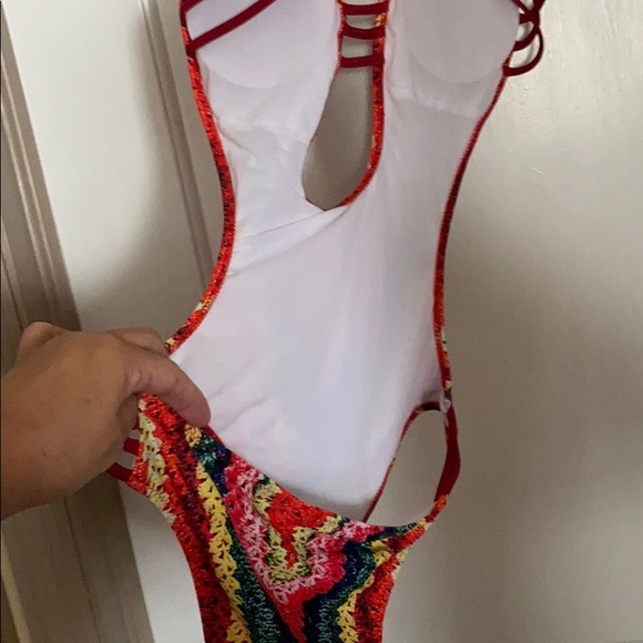 Bathing suit - Picture 3 of 8